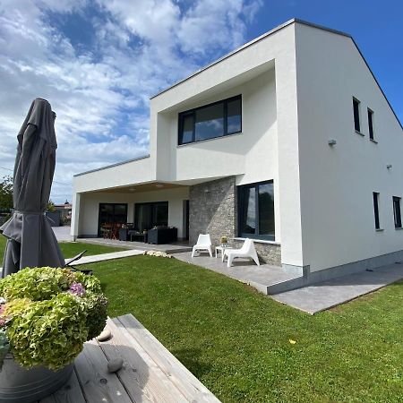 La Llosina Vivienda Vacacional Alquiler Integro Llanes Buitenkant foto