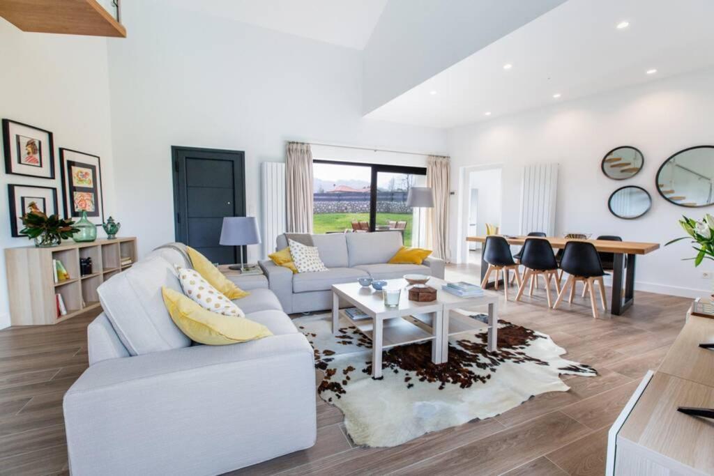 La Llosina Vivienda Vacacional Alquiler Integro Llanes Buitenkant foto