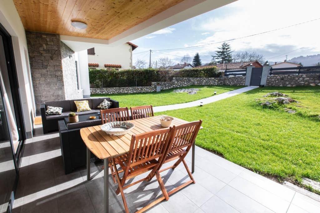 La Llosina Vivienda Vacacional Alquiler Integro Llanes Buitenkant foto